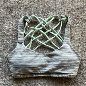 Lululemon free to be wild bra